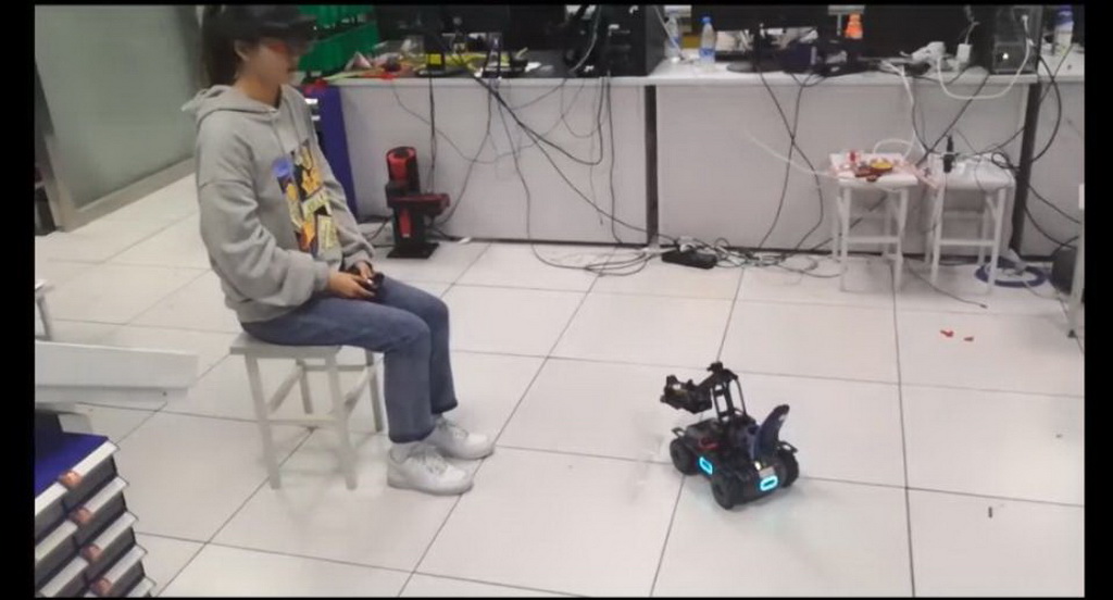 基于FMA与深度学习的混合现实上肢康复训练评估系统